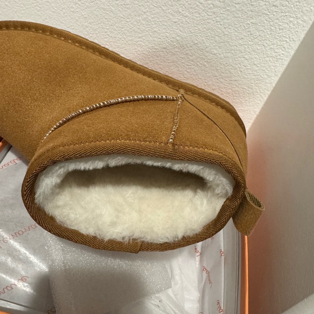 Ultra Mini Boot - Picture 3 of 3